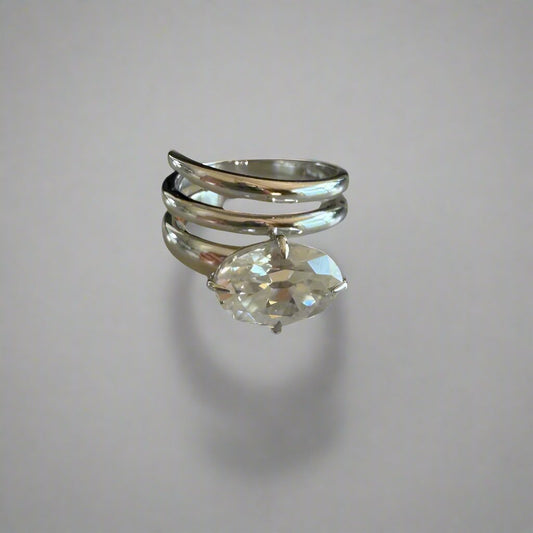 Oval Diamond Serpent Ring